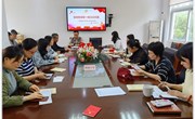 党旗在基层一线高高飘扬 ——颜港小学党支部５月份主题党日活动